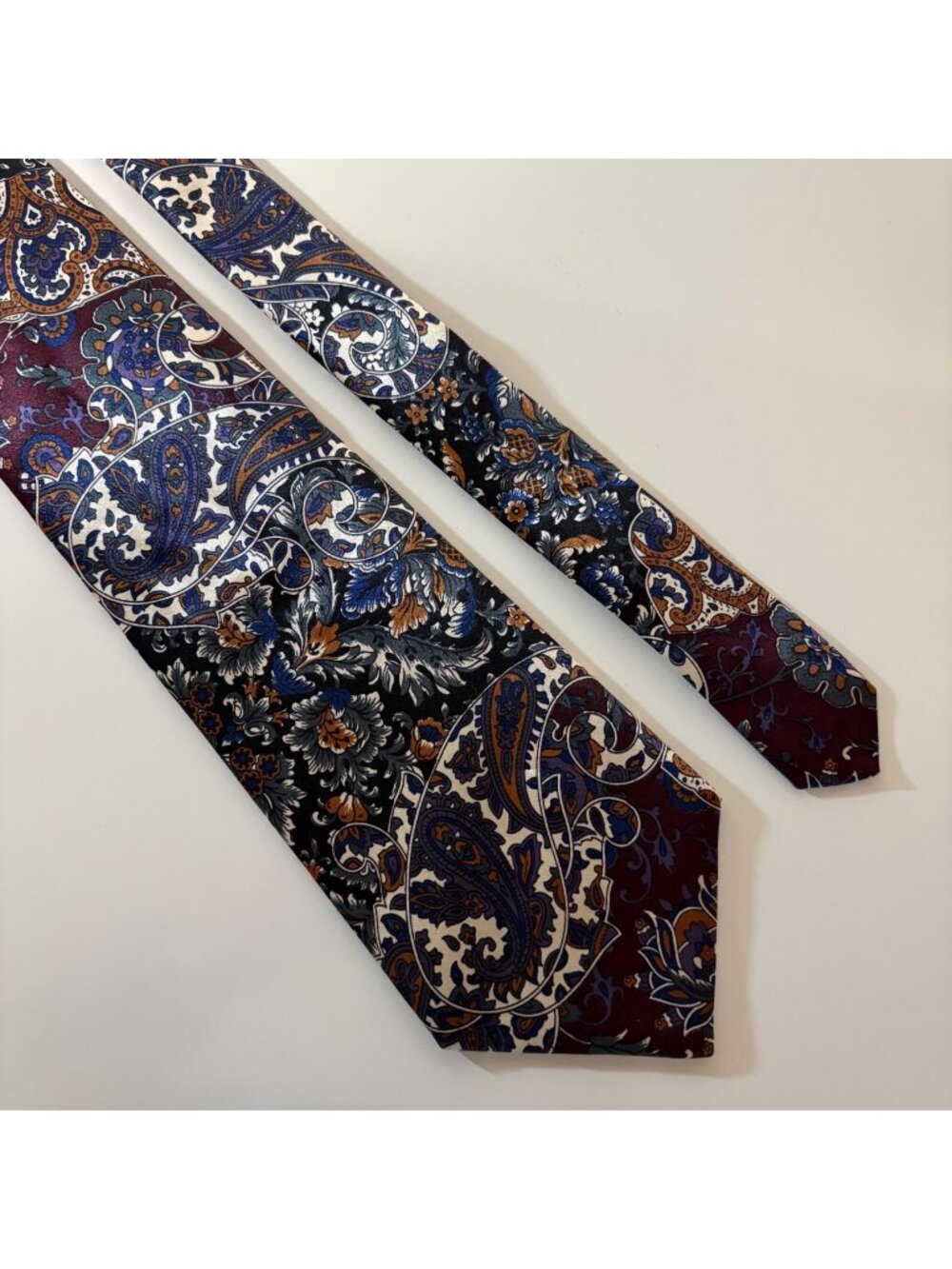 Halston III Italian Silk Tie Paisley Mens Necktie Blue Burgundy Floral Office